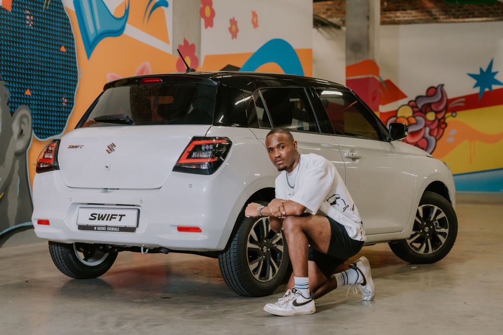 Swift Bold Rear Stance