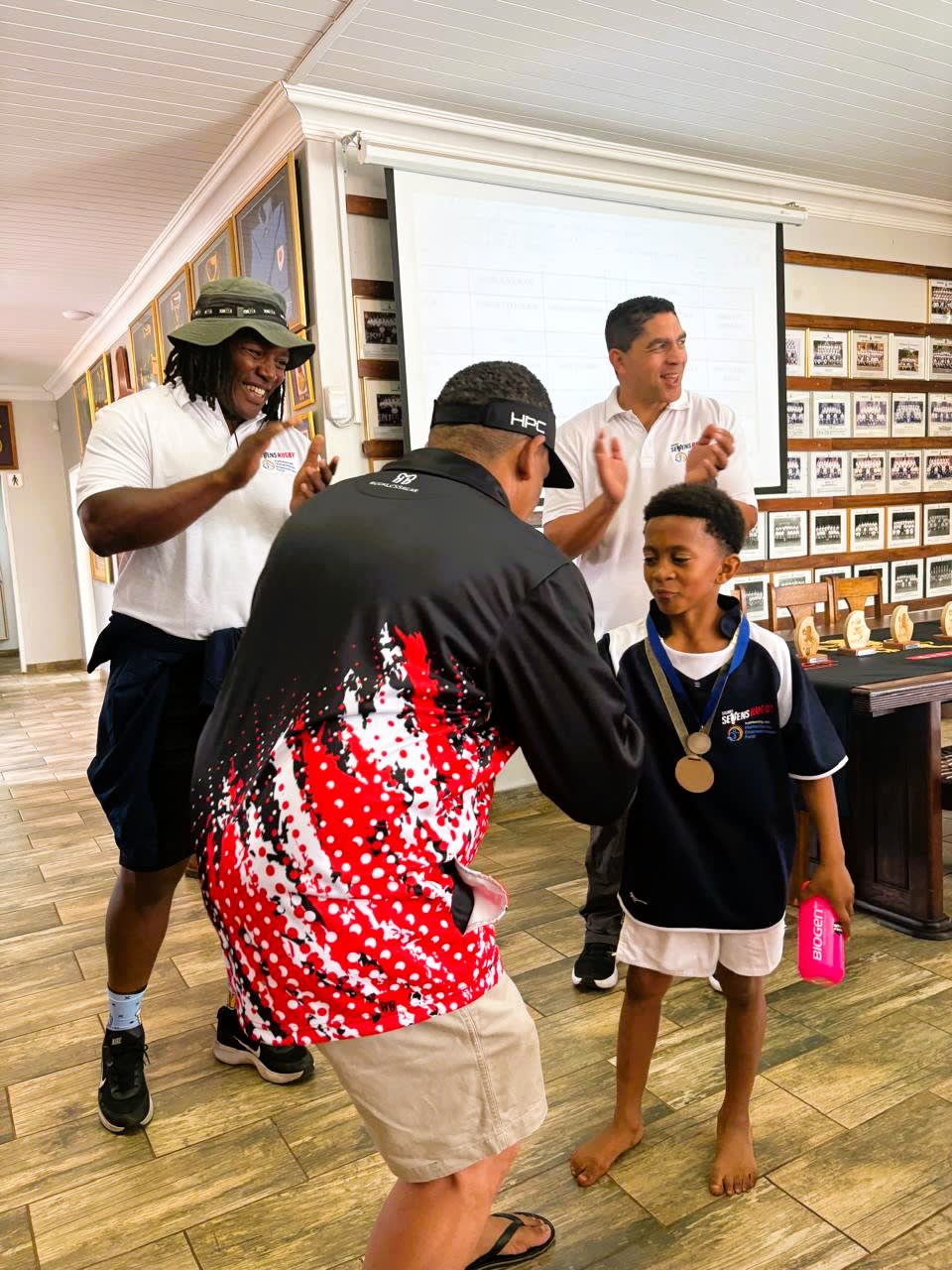 dauusmnje00qwoumi6ic