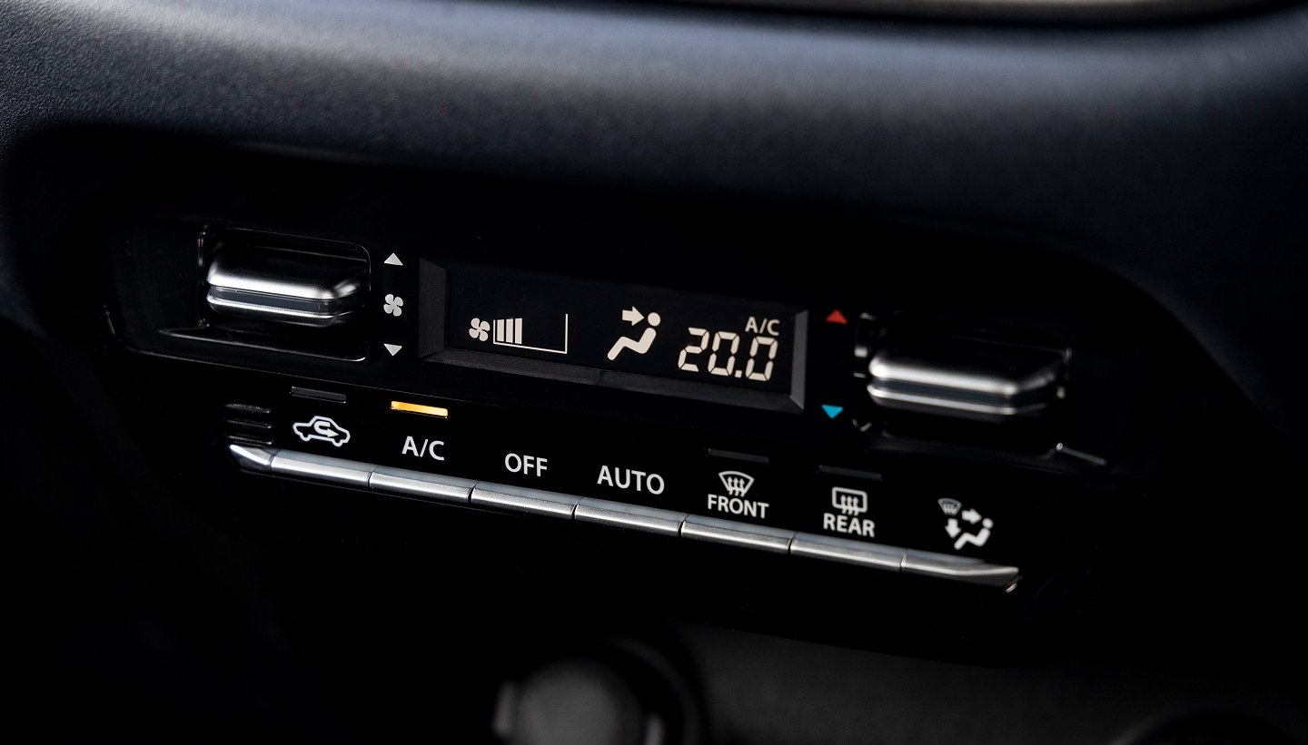 Suzuki Baleno Interior Aircon Climate Control